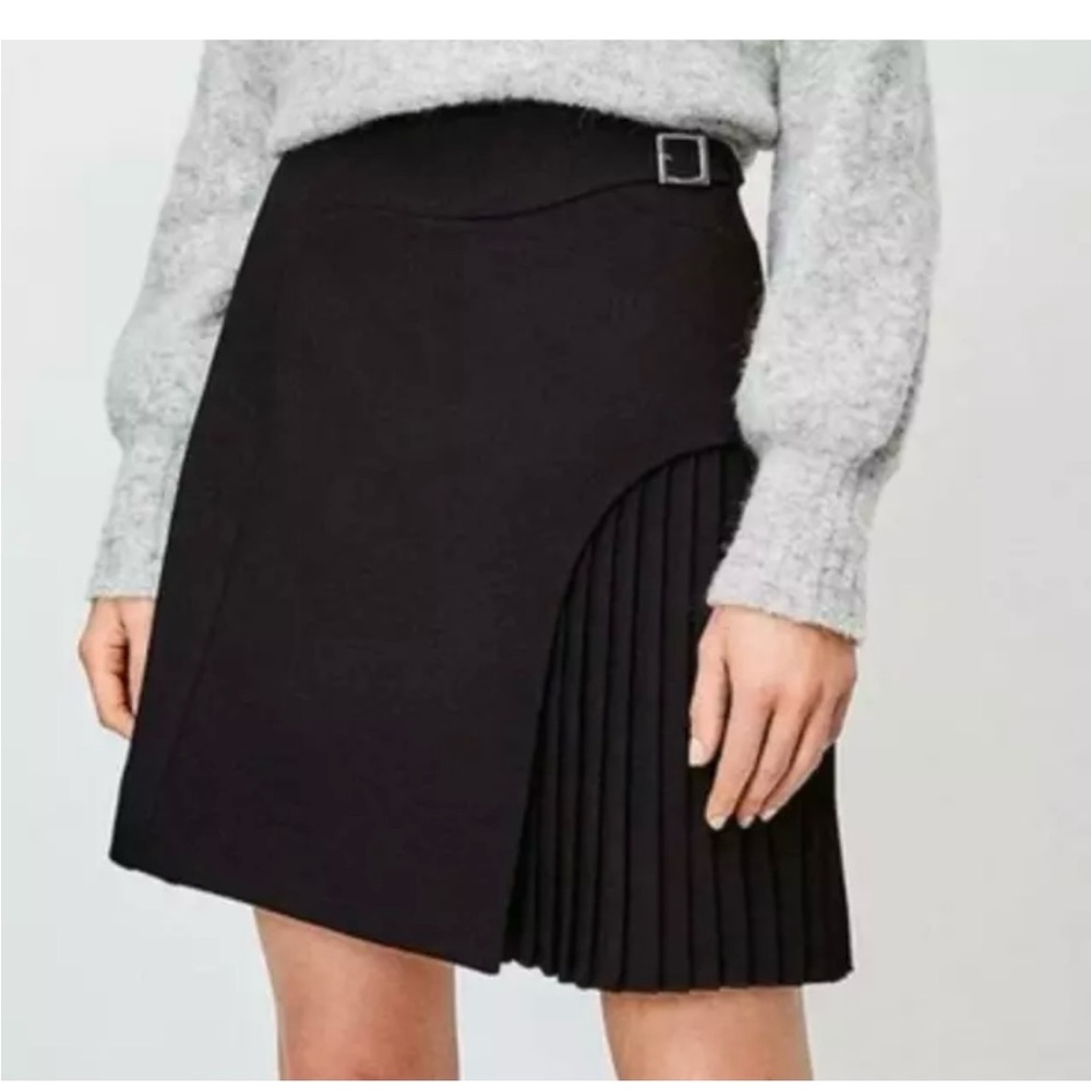 Karen Millen Tailored Buckle Detail Pleated Mini Skirt, US 8, UK 12